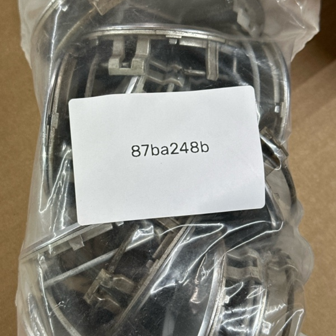 Set of 4 Mercedes-Benz Silver Center Cap 75MM 87ba248b
