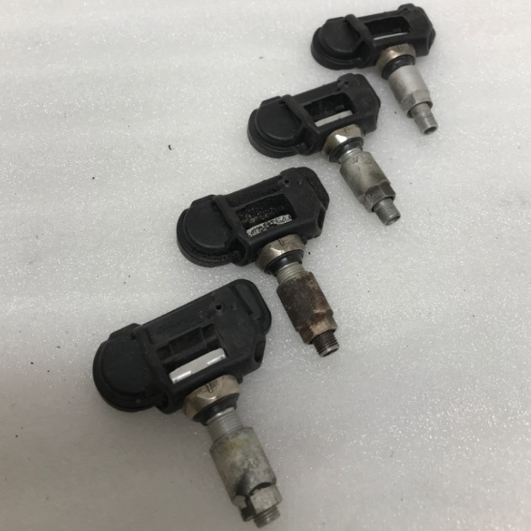 Set of 4 Mercedes-Benz TPMS 433 Mhz A0009050030 25532814