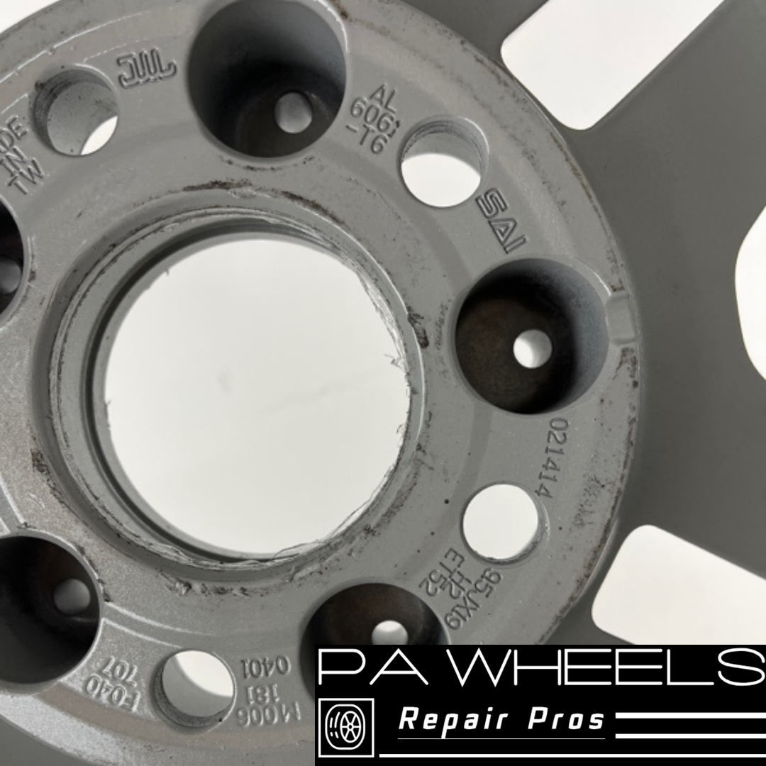 MERCEDES E63 E63s 2014-2016 19" FACTORY OEM REAR AMG WHEEL RIM 85400 A2124010900