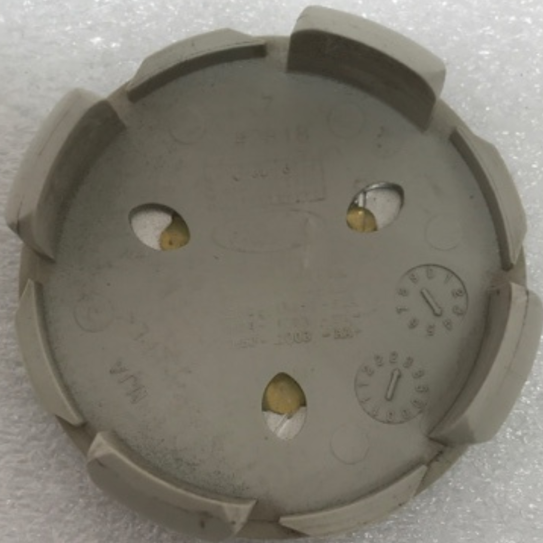 Set of 4 Ford Wheel Center Caps 6M21-1003-AA d4bb8668
