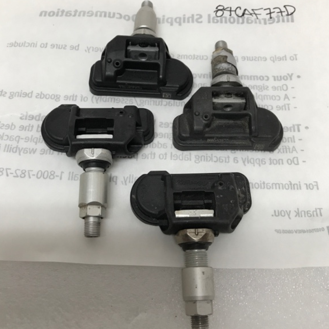 Set of 4 Mercedes TPMS Sensor A0009050030 433 Mhz 84caf77d