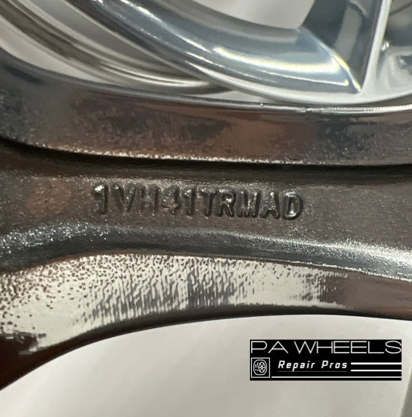 SET OF 4 JEEP GRAND CHEROKEE 2014 2015 2016 20 INCH ALLOY RIMS WHEELS FACTORY OEM 9138 1VH41AAAAC Manufacturer Part Number: 1VH41AAAAC 1VH41DD5AD 1VH41TRMAD Hollander Number: 9138 Condition: Remanufactured to Original Factory Condition Finish: POLISHED Size: 20" x 8" Bolts: 5 x 127 mm Offset: 56.4 mm Position: UNIVERSAL