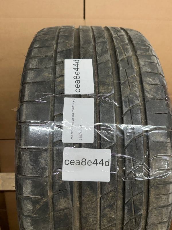 Tire IOTA ST 68 Acceiera reinforced Size 285/35/21