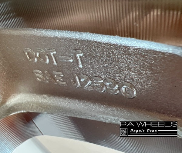 CADILLAC ESCALADE, ESCALADE ESV, ESCALADE EXT 2009 2010 2011 2012 2013 2014 22 INCH ALLOY RIM WHEEL FACTORY OEM 5409 88965249 Manufacturer Part Number: 88965249 Hollander Number: 5409 Condition: "This is used wheel and may have some cosmetic imperfections, please ask for the actual picture" Finish: CHROME Size: 22" x 9" Bolts: 6x5.5 Offset: 31mm Position: UNIVERSAL
