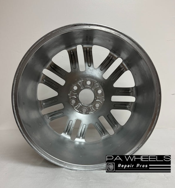 CADILLAC ESCALADE, ESCALADE ESV, ESCALADE EXT 2007 2008 2009 2010 2011 2012 2013 2014 22 INCH ALLOY RIM WHEEL FACTORY OEM 5358 9597482 9597224 Manufacturer Part Number: 9597482; 9597224 Hollander Number: 5358 Condition: "This is used wheel and may have some cosmetic imperfections, please ask for the actual picture" Finish: CHROME Size: 22" x 9" Bolts: 6x5.5 Offset: 31 Position: UNIVERSAL