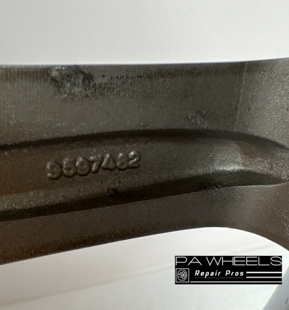 CADILLAC ESCALADE, ESCALADE ESV, ESCALADE EXT 2007 2008 2009 2010 2011 2012 2013 2014 22 INCH ALLOY RIM WHEEL FACTORY OEM 5358 9597482 9597224 Manufacturer Part Number: 9597482; 9597224 Hollander Number: 5358 Condition: "This is used wheel and may have some cosmetic imperfections, please ask for the actual picture" Finish: CHROME Size: 22" x 9" Bolts: 6x5.5 Offset: 31 Position: UNIVERSAL
