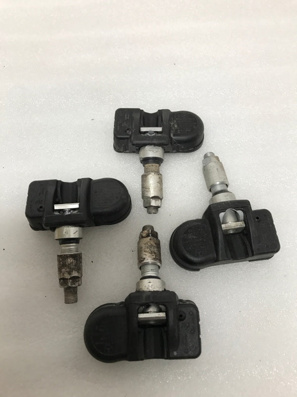 Mercedes Benz Set of 4 TPMS 433 Mhz A0009057200 4fb3c78b