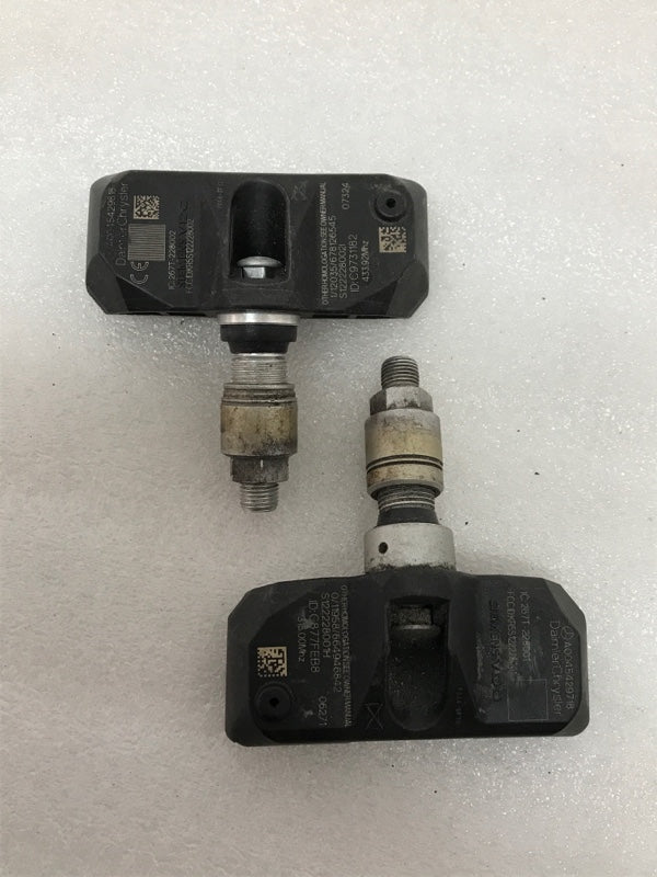 Set of 2 Mercedes Benz TPMS 315 Mhz A0045429818