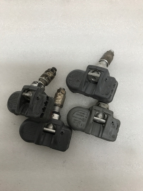 Set of 4 Mercedes Benz TPMS Sensor A0009050030 33df848f