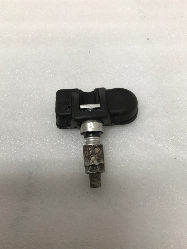 Mercedes Benz Set of 4 TPMS 433 Mhz A0009057200 4fb3c78b