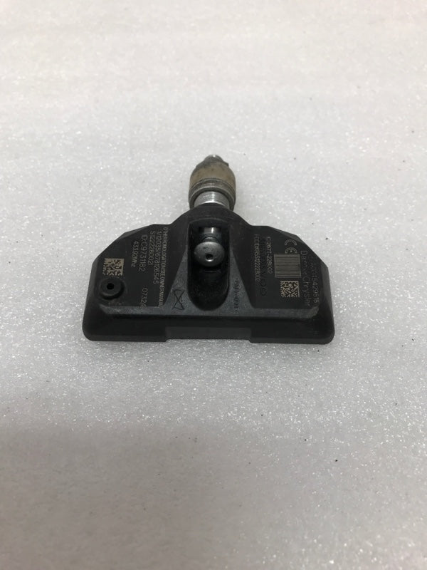 Set of 2 Mercedes Benz TPMS 315 Mhz A0045429818