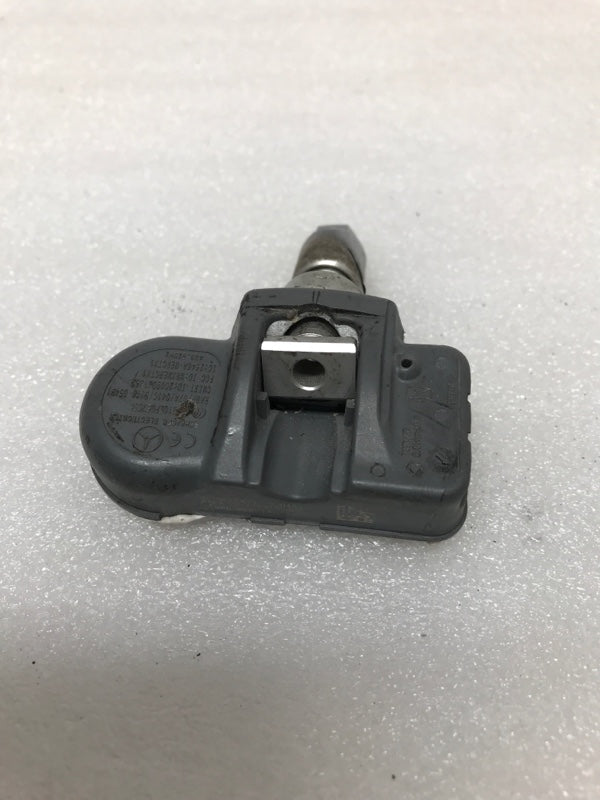 Set of 4 Mercedes Benz TPMS Sensor A0009050030 33df848f