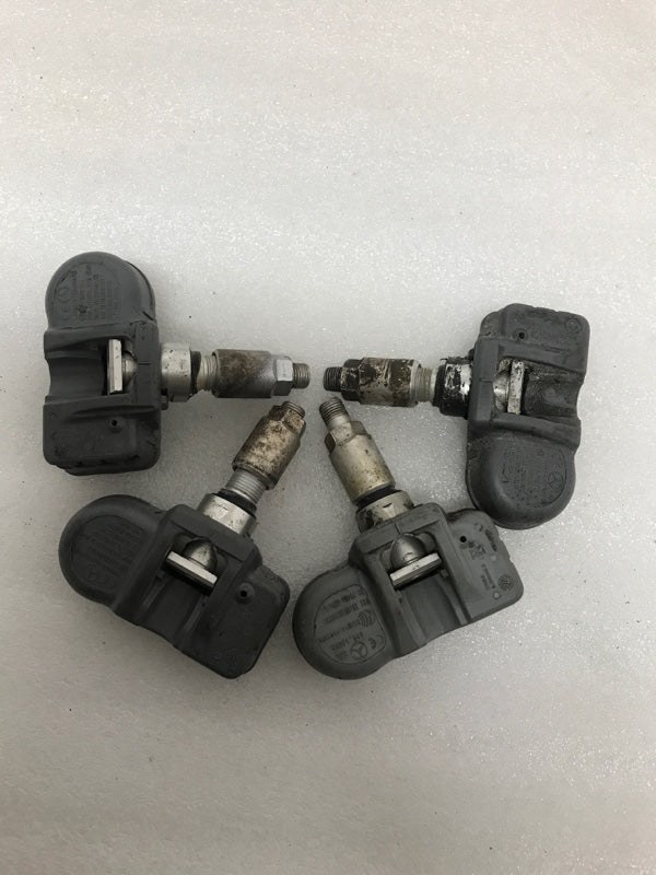 Set of 4 Mercedes Benz TPMS Sensor A0009050030 33df848f