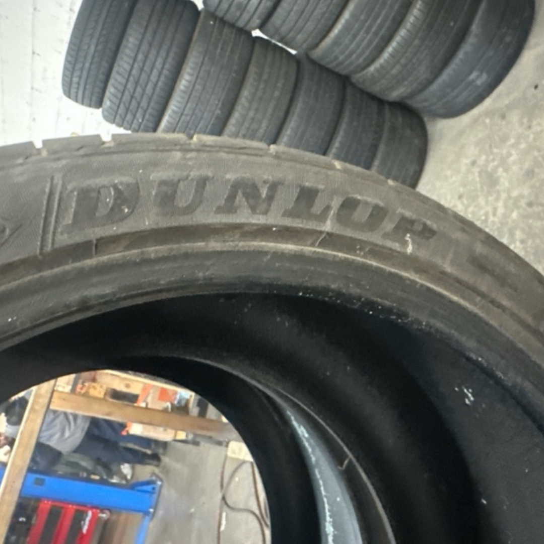 SET OF 2 DUNLOP SPORT 325/30/21 TIRES cd465607