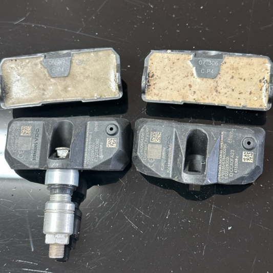 Set of 2 Mercedes-Benz TPMS Sensor A0045429818 cb10f2d5