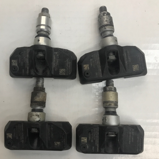 Set of 4 Mercedes Benz TPMS A0045429718 dbc98163