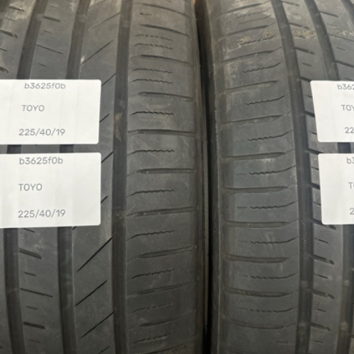 TOYO Set of 2 TIRE 225/40/19 b3625f0b
