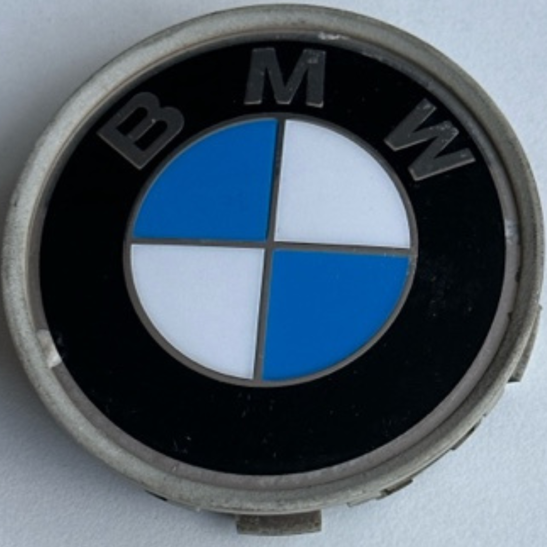 One BMW wheel center caps 3 & 5 & 7 series 6768640 68mm 682642ef