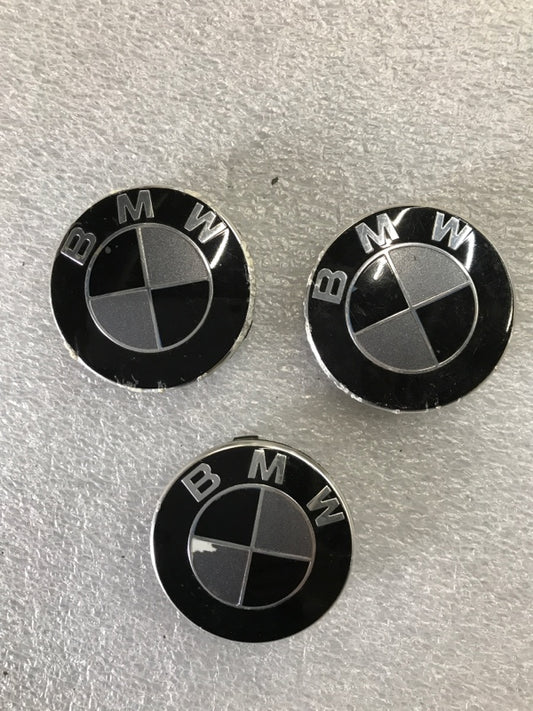 Set of 3 BMW Wheel Rim 6850834 57mm Black Center Cap 88a0106e