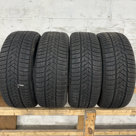 Set of 3 Pirelli Sottozero 3 Size 225/45/18