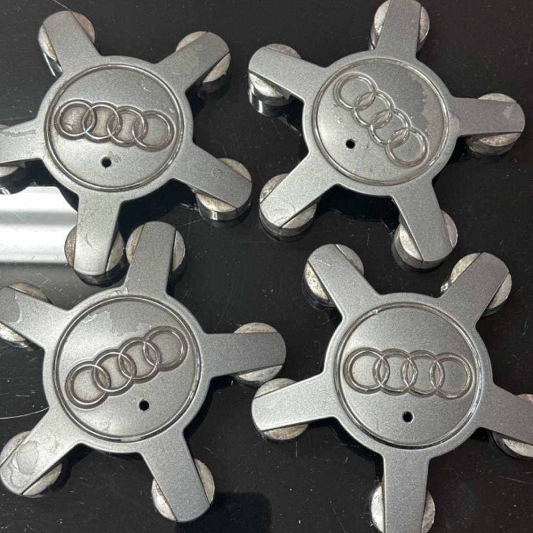 Set of 4 Audi Spyder Wheel Hub Center Cap Silver 135mm 4F0601165 accef69a