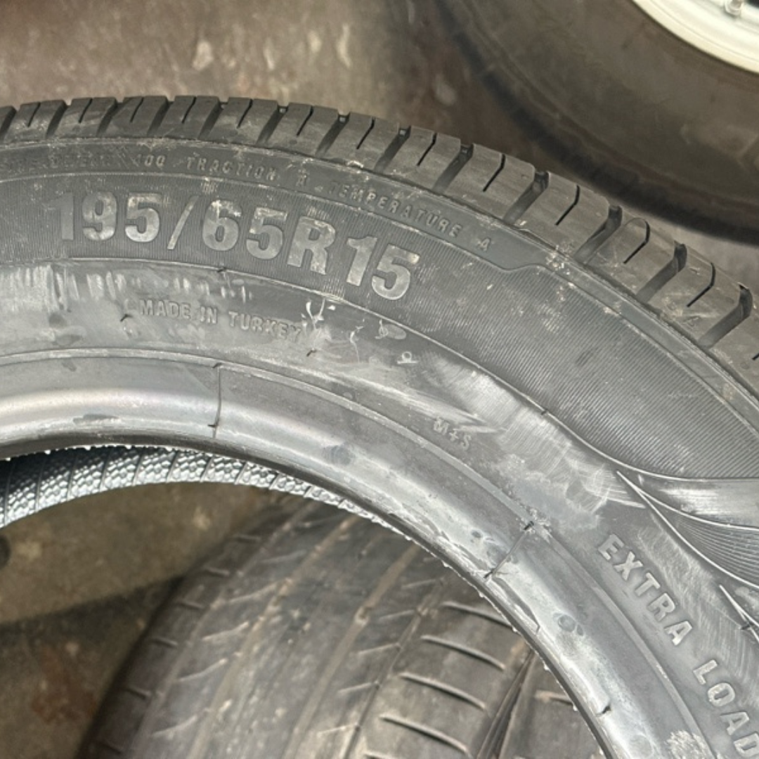 Set of 3 ARROYO GRAND SPORT 195/65/15 Tires 7e9b9971