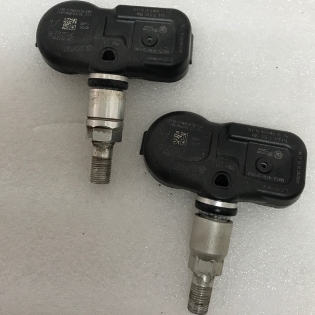 SET OF 2 PMV-C811 Infiniti, Nissan TPMS SENSORS 315 MHz