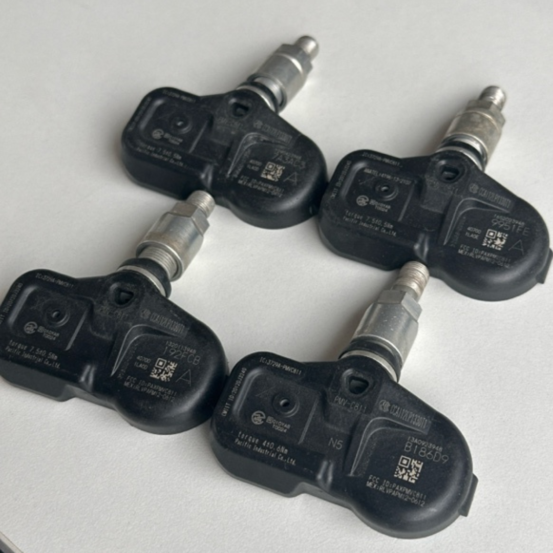 Set of 4 PMV-C811 Infiniti, Nissan TPMS SENSORS 315 MHz 42680141