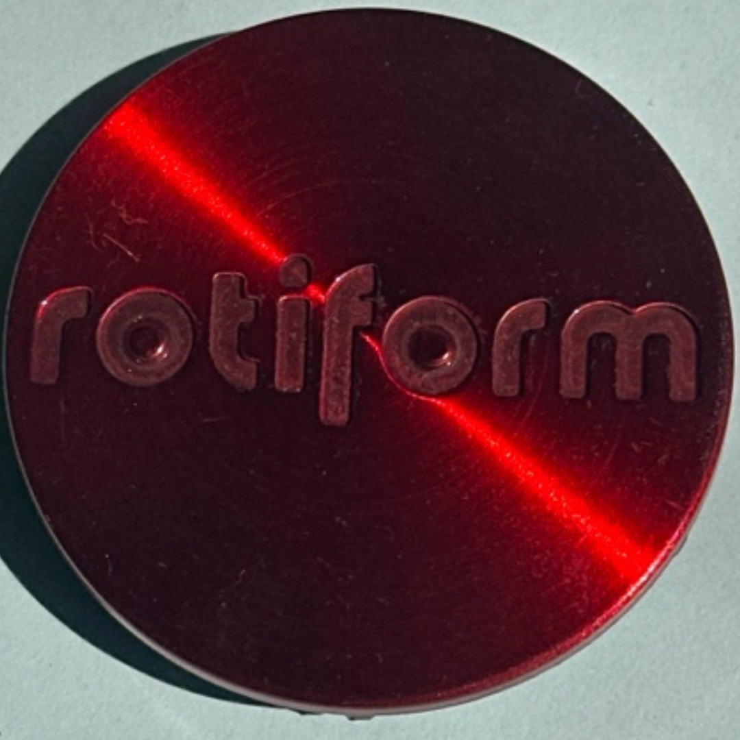 Set of 2 ROTIFORM Red center caps 86fc6417