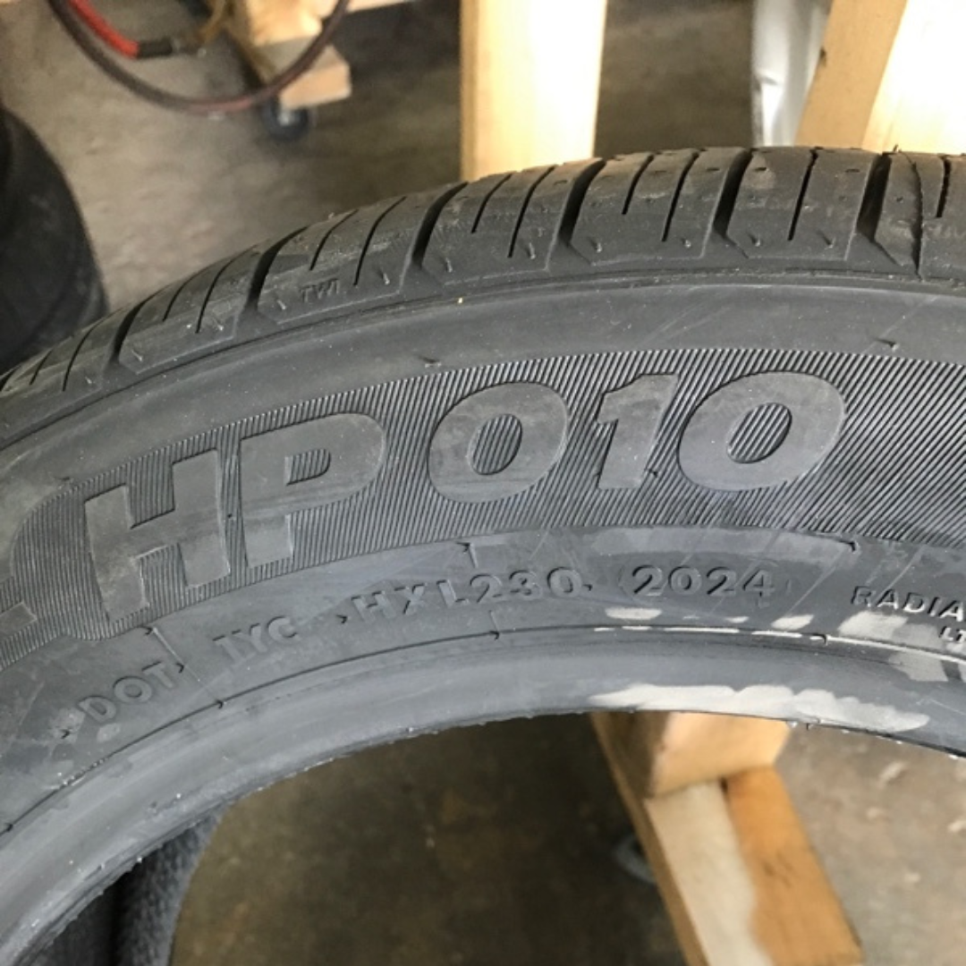 Set of 4 CROSS WIND HP010 PLUS 215/55/17 Tires 4e00076b