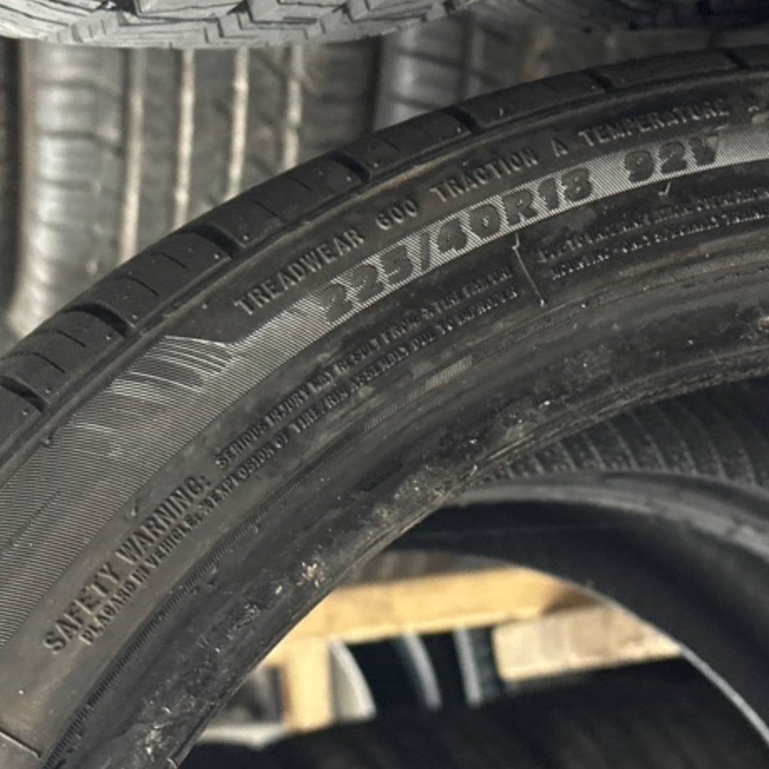 SET OF 2 CROSSMAX CT-1 225/40/18 TIRES b03b9c08