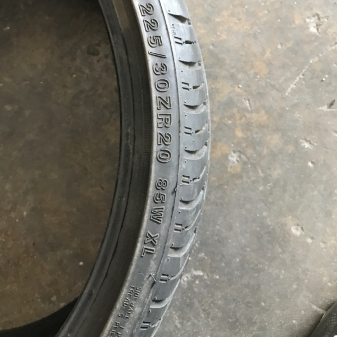 Set of 2 Fullway 225/30/20 01eef41d