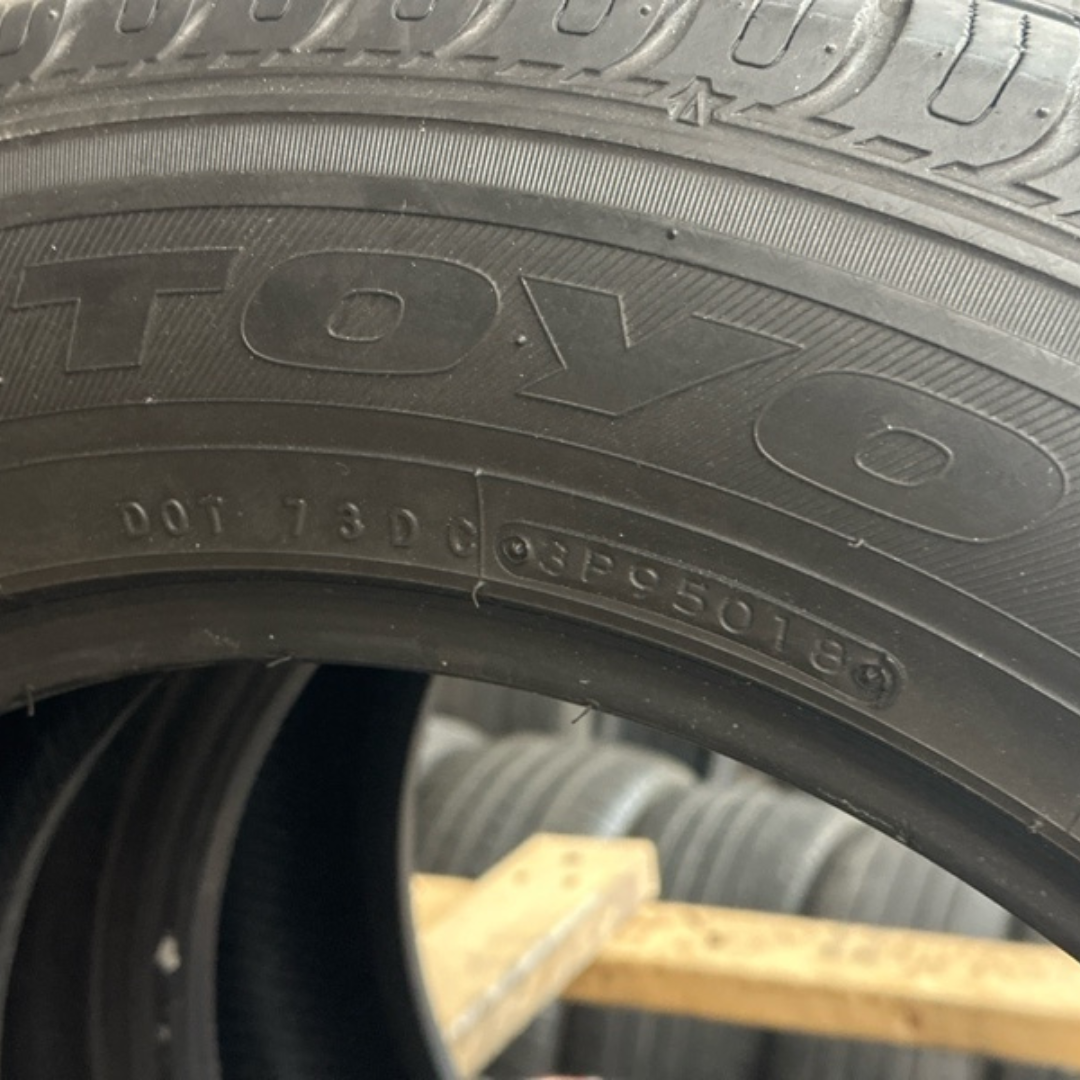 SET OF 2 TOYO CELSIUS CUV 235/60/18 TIRES 60d6190d