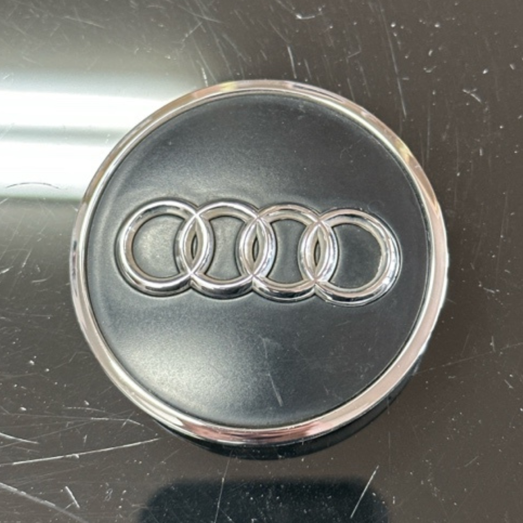 Audi Wheel Center Hub Cap 8W0601170 de26a6c4