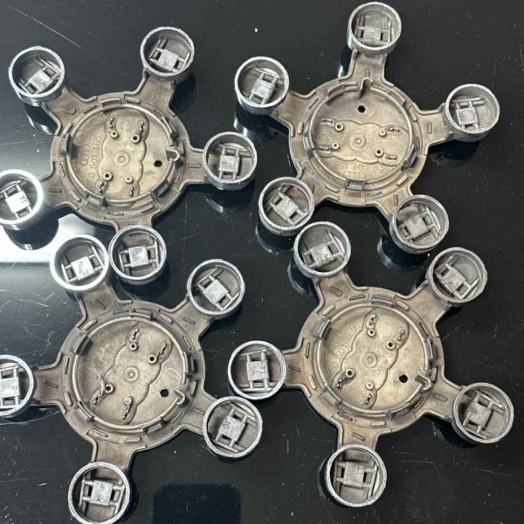 Set of 4 Audi Spyder Wheel Hub Center Cap Silver 135mm 4F0601165 accef69a