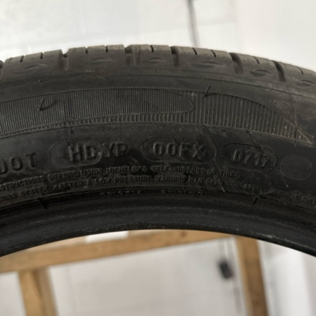 One Michelin Primacy mxm4 245/45/19 Tires 3d2d00e3