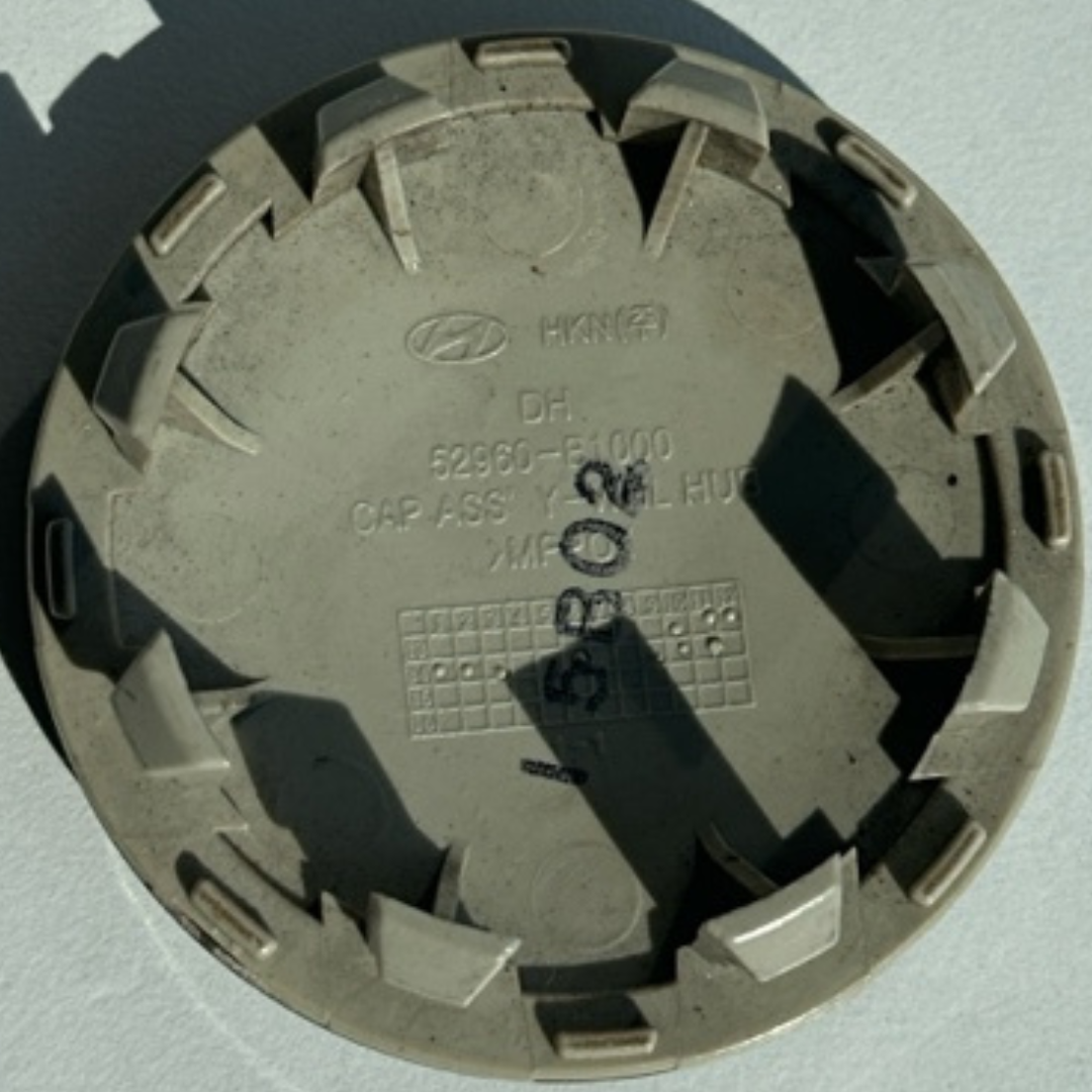 One Genesis G80 Wheel Center Cap dc7dc0ae