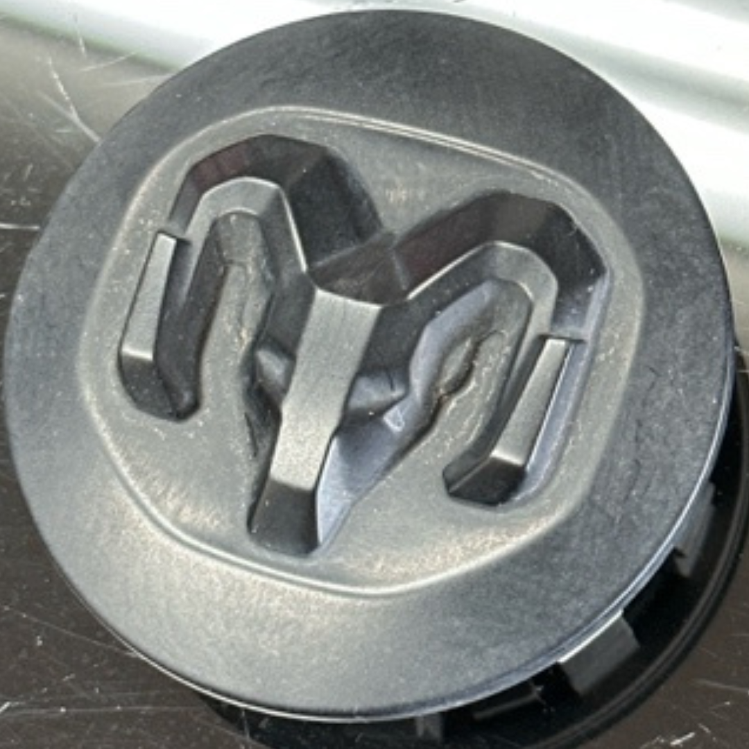 Dodge Ram 1500 Wheel Hub Center Cap 6KF18TRMAA f04b9904