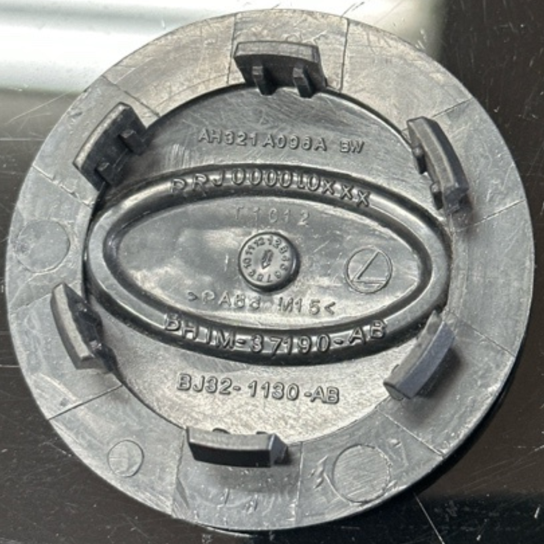 Land Rover Wheel Hub Center Cap 63MM 8H1M-37190-AA a1b77957