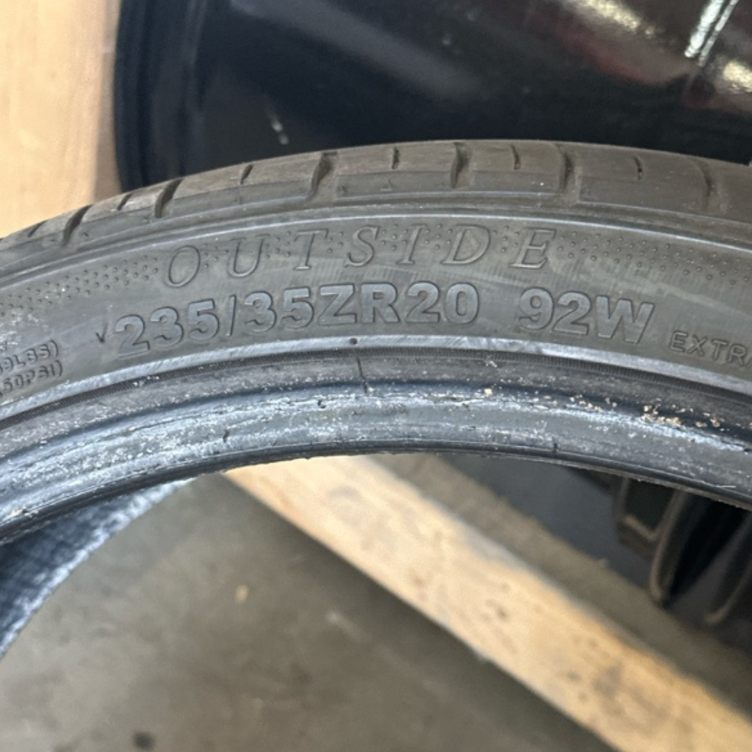 Set of 2 Kapsen headking S2000 235/35/20 Tires 8d0ae416