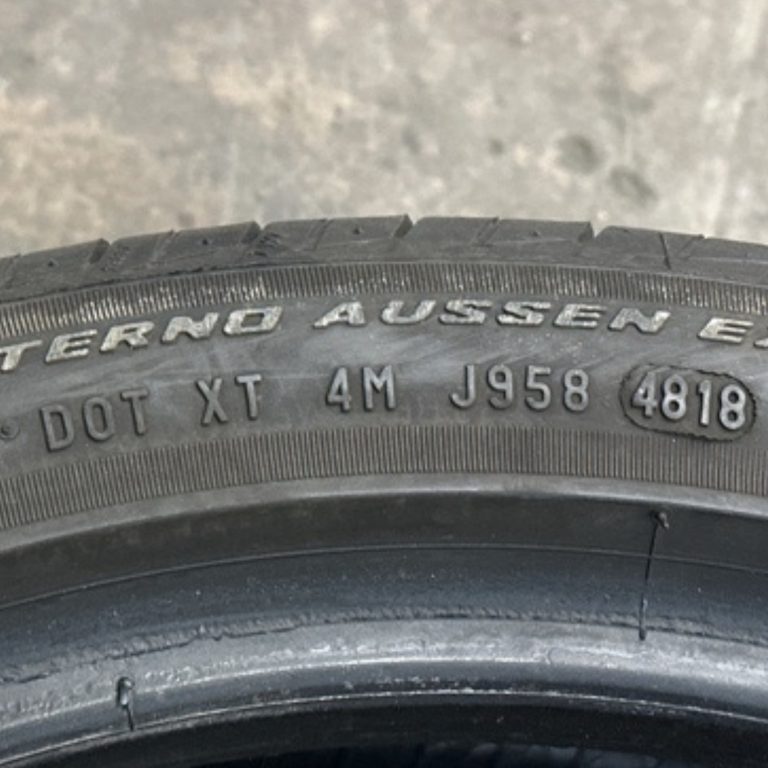 PIRELLI PZERO NERO 235/40/18 TIRE ddc0648d