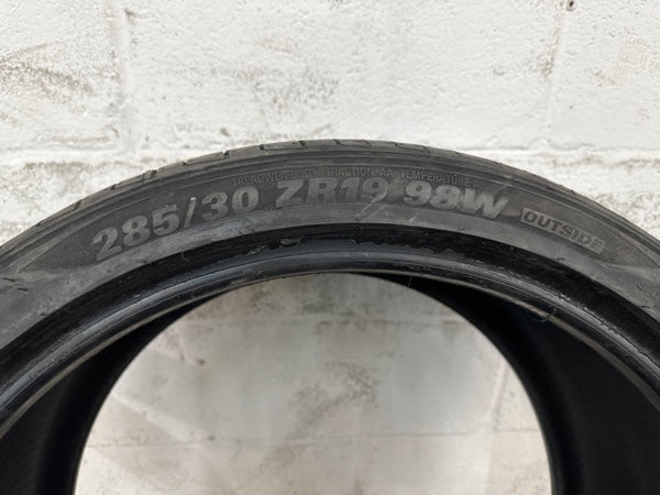 KUMHO MAJESTY 9 SOLUS Size 285/30/19