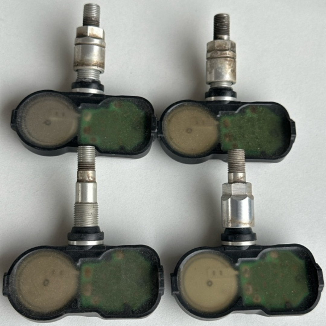 Set of 4 PMV-C811 Infiniti, Nissan TPMS SENSORS 315 MHz 42680141