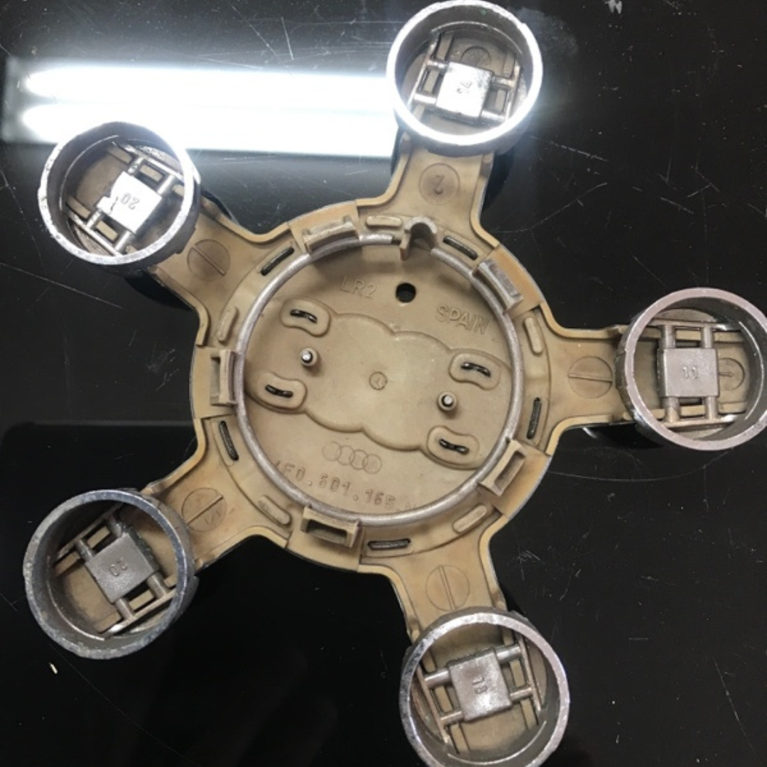 SET OF 4 Audi Spyder Wheel Hub Center Cap 135MM 4F0601165N a87d2ef6