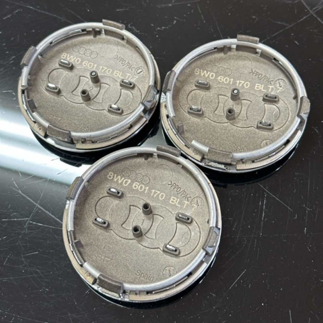 Audi Wheel Center Hub Cap 8W0601170 de26a6c4