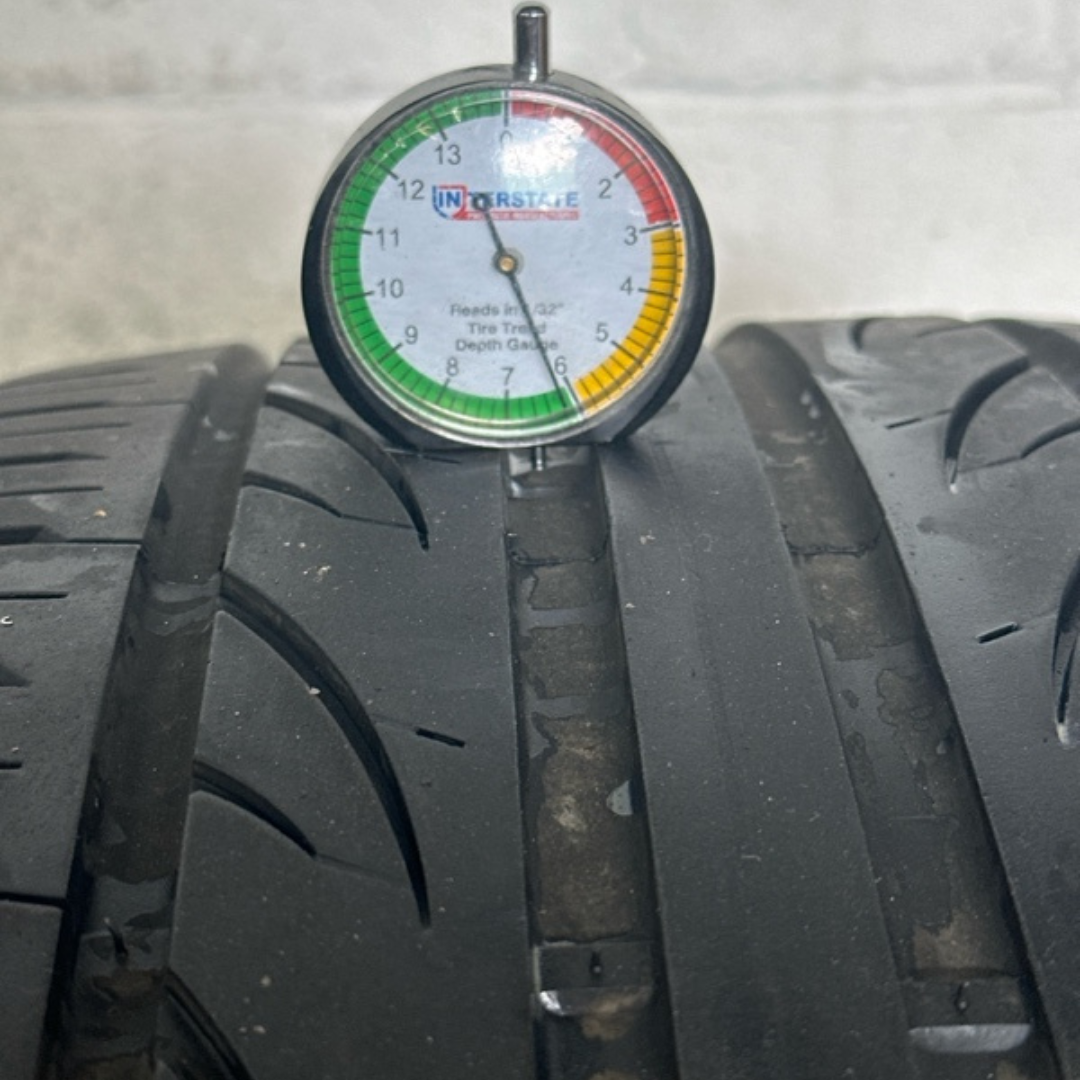 Set of 2 Lionhart 255/35/18 tires 8233bc54