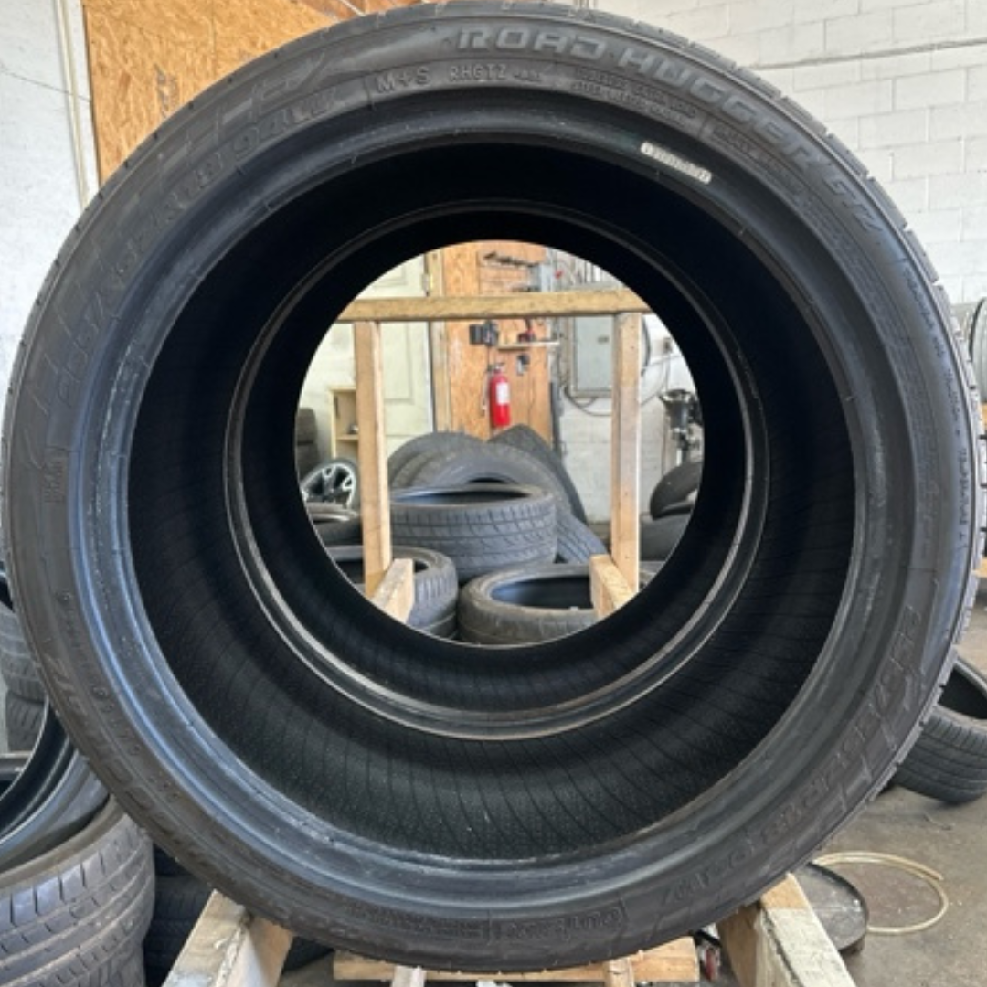 SET OF 2 ROAD HUGGER GTZ 255/35/18 TIRES 1f55cfb5