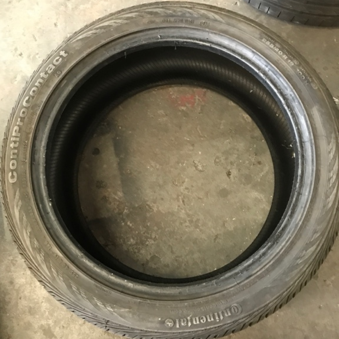 One Continental ContiProContact 255/40/19 Tire e4454e90