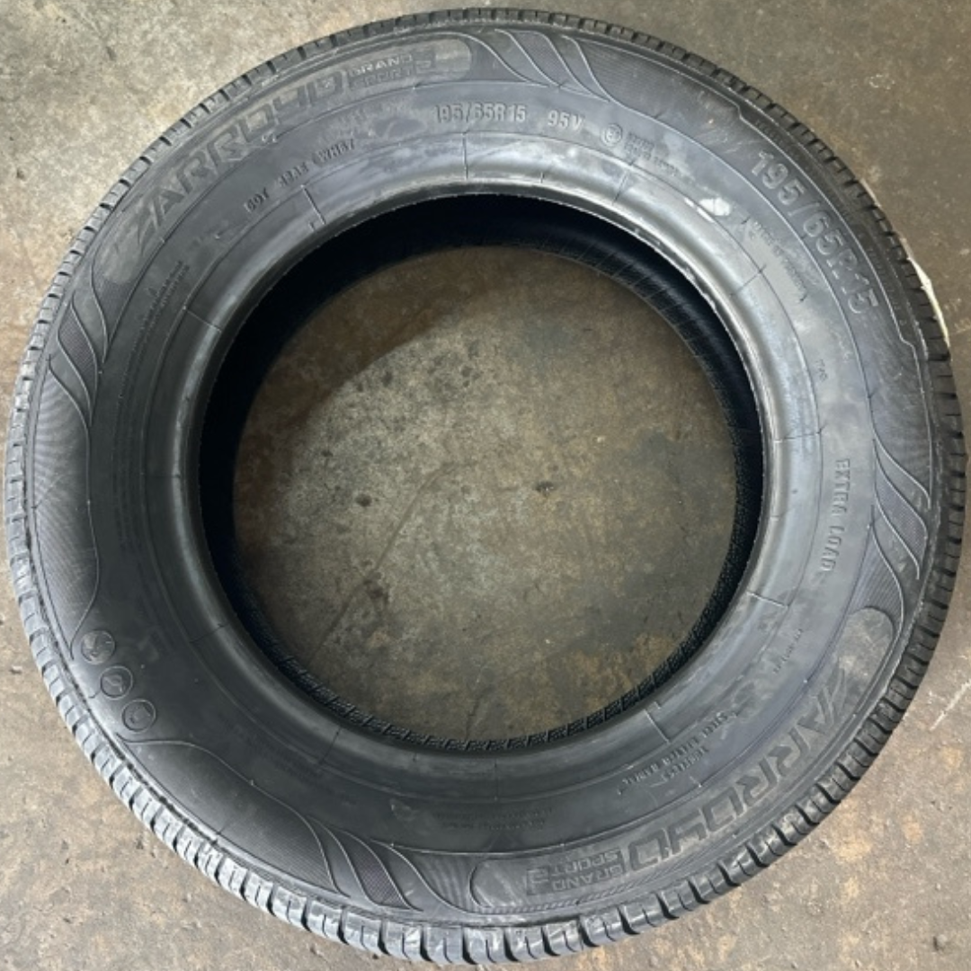 Set of 4 Arroyo Grand Sport 2 195/65/15 Tires 3282c1cd