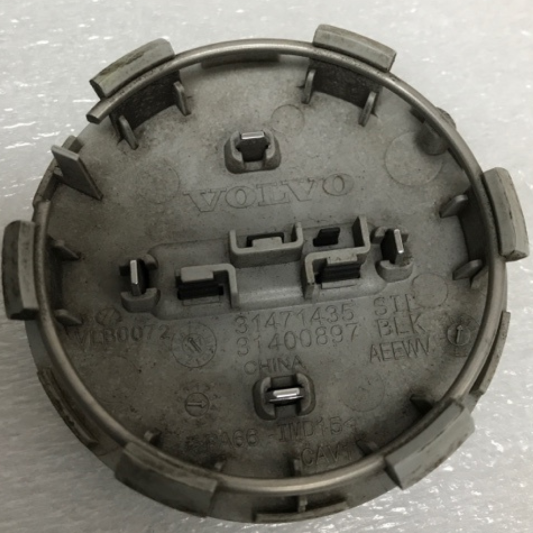 Volvo OEM 31471435 Silver Center Cap ab007b7f